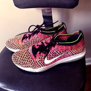 Nike Air Zoom Fearless Flyknit Lux Trainer